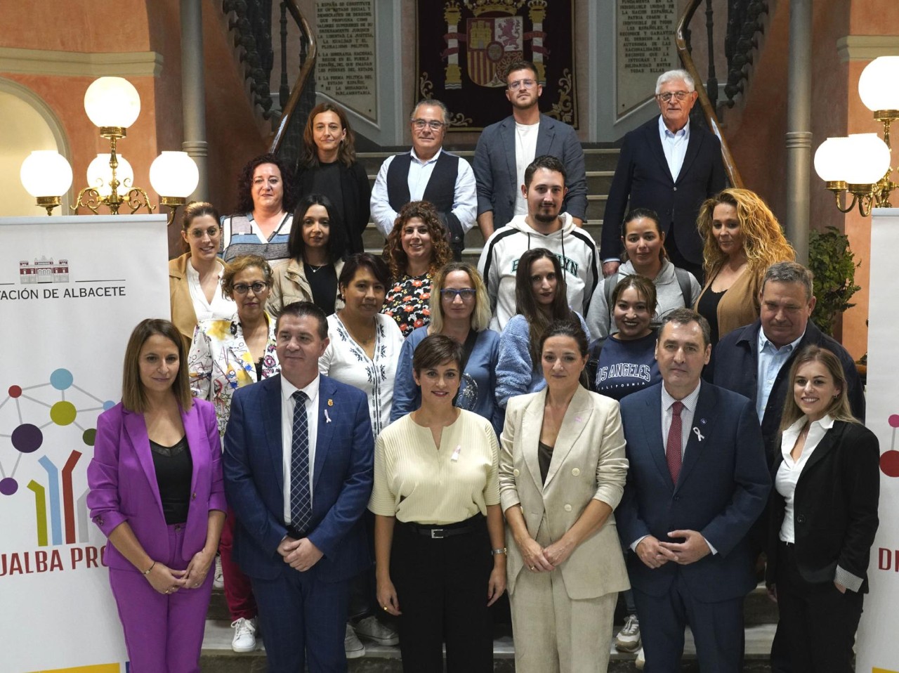 Isabel Rodriguezek enplegu-programa berri bat iragarri du toki-erakundeentzat, 300 milioi eurokoa