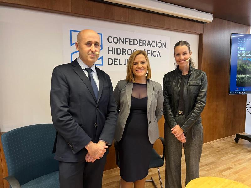 Bernabék “Gobernuaren konpromisoa” azpimarratu du kudeaketa hidrikoa modernizatzeko, “ureztatzeen lehiakortasuna eta jasangarritasuna hobetzeko”
