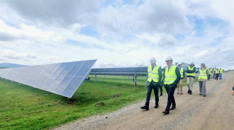 Quintanak iraunkortasunaren eta biodibertsitatearen aldeko apustua nabarmendu du Centurión eguzki-planta bezalako proiektuetan