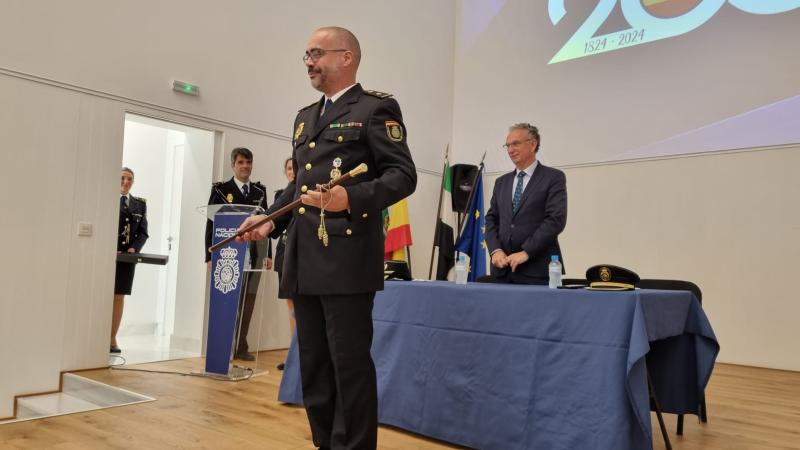 Polizia Nazionalak Almendralejon duen komisaldegiko buru berriaren “bikaintasuna eta zerbitzu publikoaren balioekiko konpromisoa” goraipatu ditu Quintanak