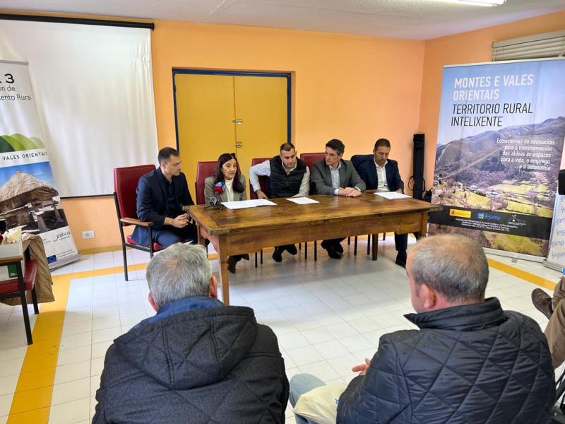 Isabel Rodríguezek proiektu berritzaileen beharra azpimarratu du Ribeira de Piquínen, adibidez, Montes y Valles Orientalekoa, landa-eremuetako despopulazioari aurre egiteko.