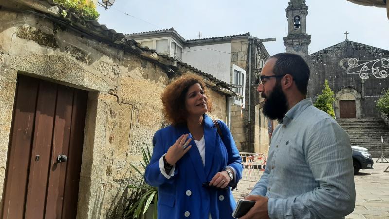 María Rivasek Rianxora egindako bisitan, Gobernuak udalerrian eta Barbanza eskualdean egindako inbertsioak nabarmendu ditu, 34,4M eurorekin, jasangarritasunaren eta gizarte-kohesioaren aldeko apustuan.