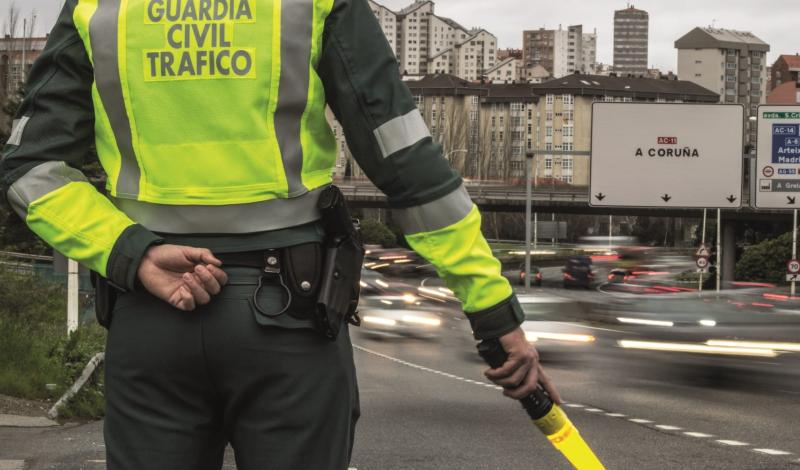 Trafiko Zuzendaritza Nagusiak kontrol- eta zaintza-kanpaina berezia hasiko du bihar, gidatzean arreta-galtzeak murrizteko, trafiko-istripu hilgarrien % 31k faktore hori baitute