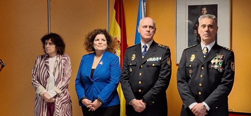María Rivasek Santiagoko polizia-etxeak “hiri ireki honen, hiriburu administratibo, turistiko eta unibertsitarioaren” herritarren segurtasuna mantentzeko duen zeregina azpimarratu du