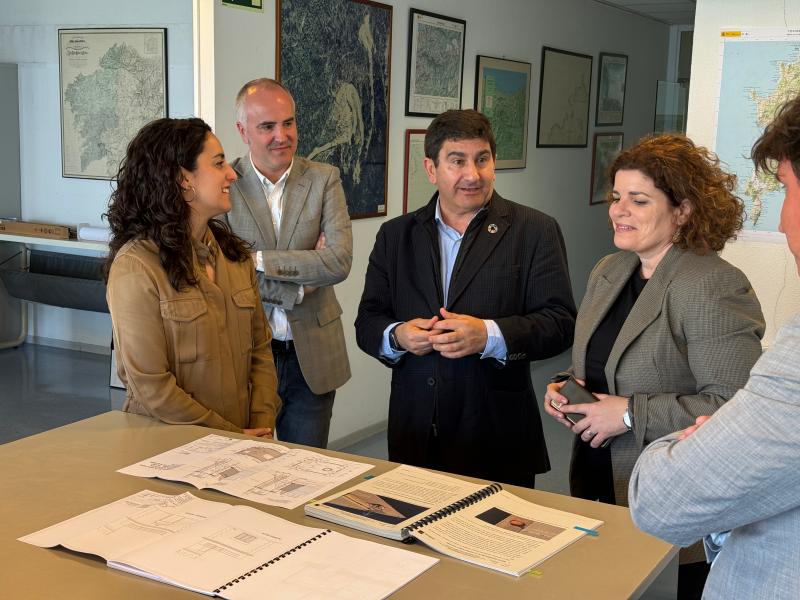 Pedro Blancok jakinarazi du Jaurlaritzak 426 milioi euro bideratuko dituela Galiziara 2025era arte, etxebizitza arloko politiketarako