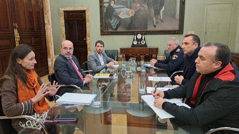 Gobernu ordezkariak San Sebastian de los Reyeseko Udalarekin hitz egin du Eusko Jaurlaritzaren Gobernu Kontseiluak Eusko Jaurlaritzaren eta Arabako Foru Aldundiaren arteko lankidetza hitzarmena berritzeko