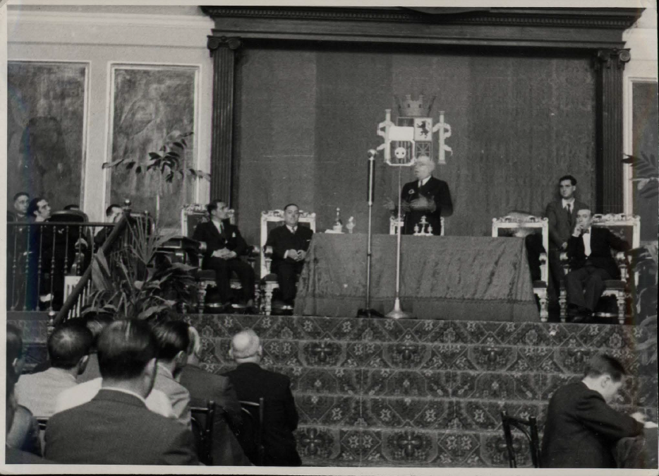 Azañak mitin bat eman zuen Valentziako Unibertsitateko Paraninfoan, 1937ko uztailaren 18an. Espainiako Liburutegi Nazionala