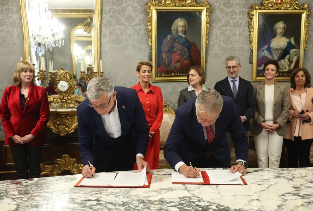 LORAFNA erreformatzen hasteko akordioa sinatu dute
