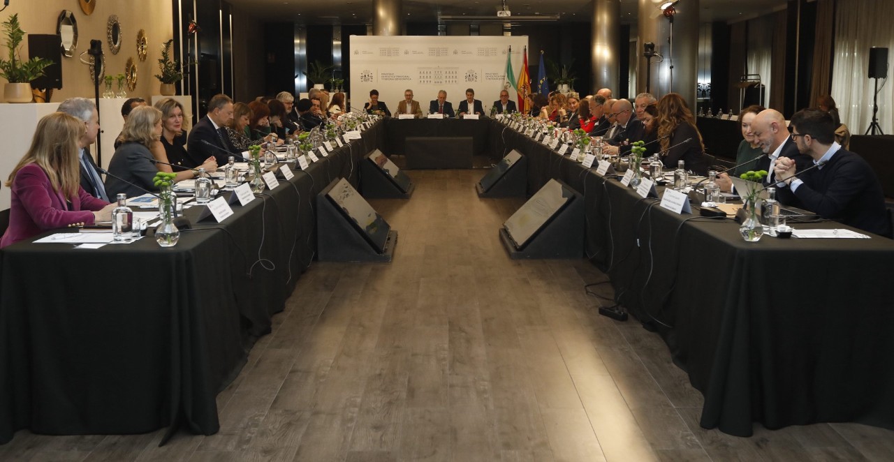 Espainiako Gobernuak 52 akordio lortu ditu autonomia-erkidegoekin legegintzaldi honetan, eskumen-gatazkak konpontzeko