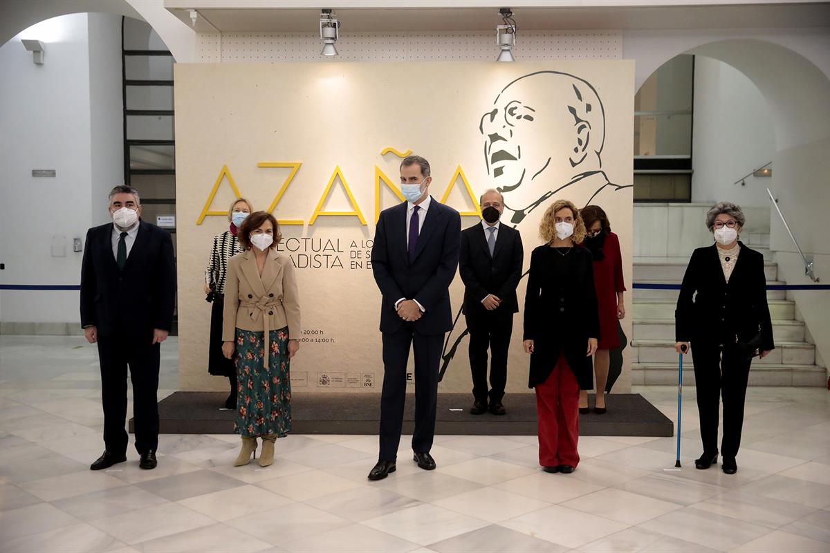 El rey inaugura la exposicion sobre Azaña. Pool Moncloa/J. M. Cuadrado. Biblioteca Nacional, Madrid