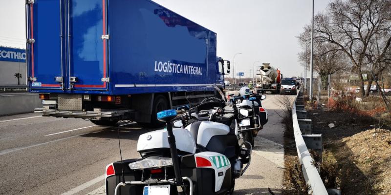 A DXT inicia nas estradas andaluzas a campaña RoadPol para a vixilancia de camións e autobuses