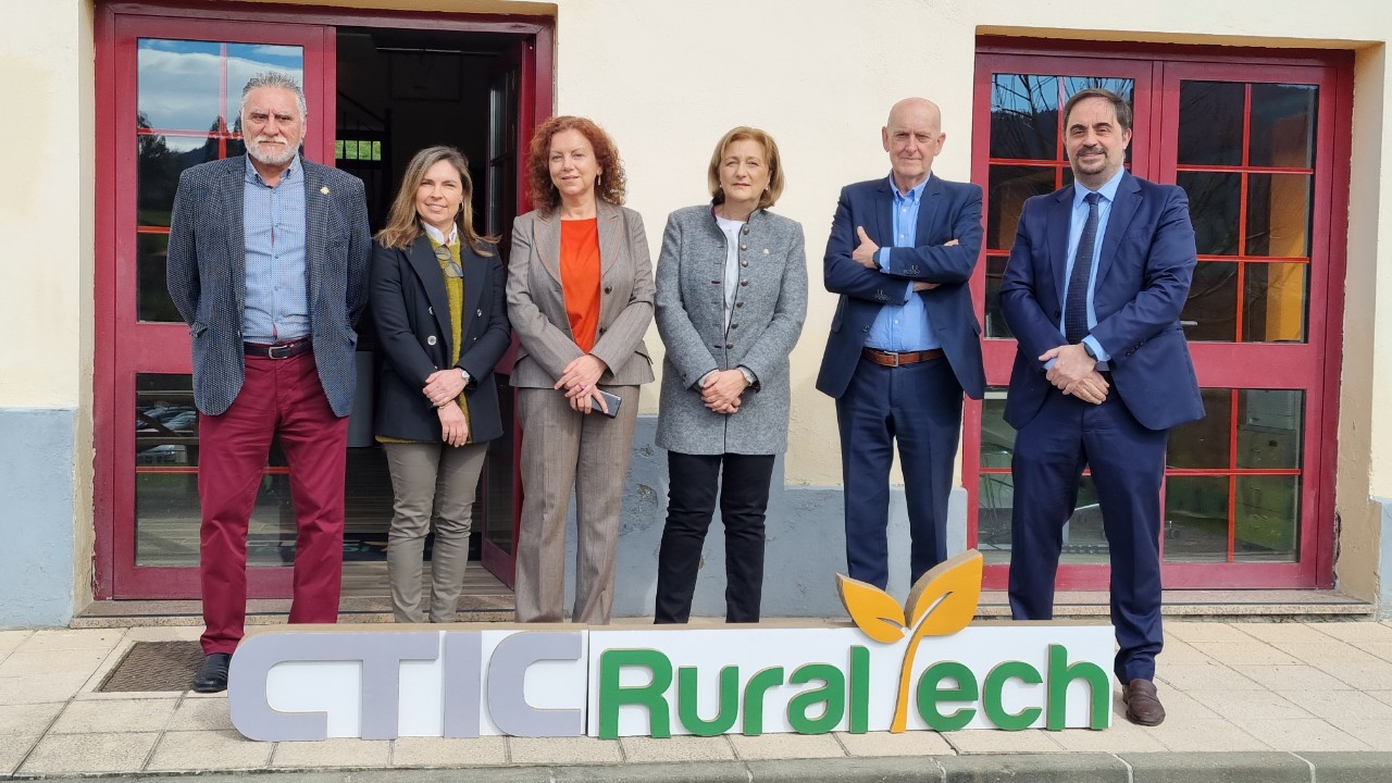 La delegada do Goberno visita o CTIC RuralTech