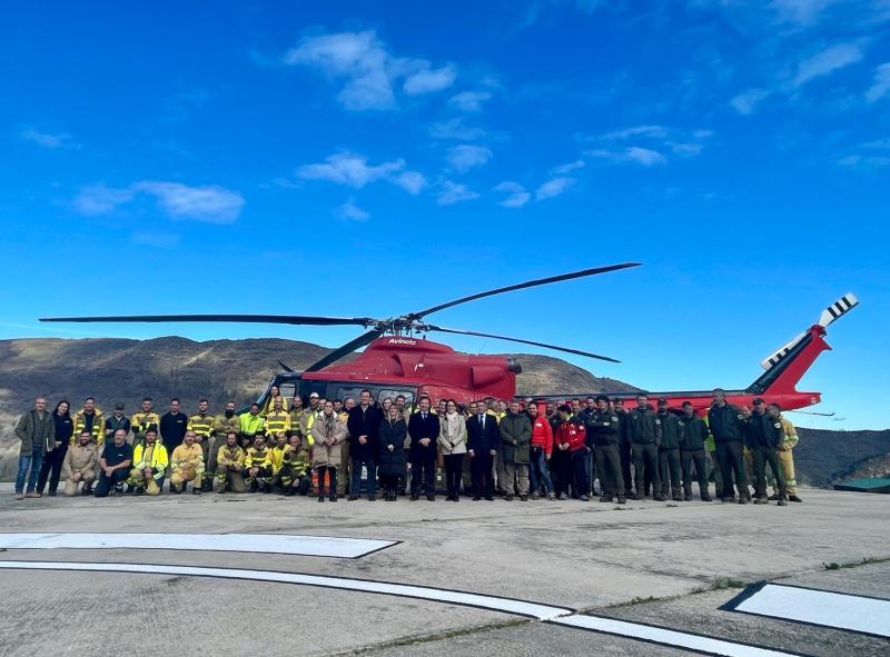 Gómez de Diego destaca o “gran labor” da Brigada de Reforzo de Incendios Forestais (BRIF) de Ruente como reforzo fundamental na loita contra os incendios en Cantabria