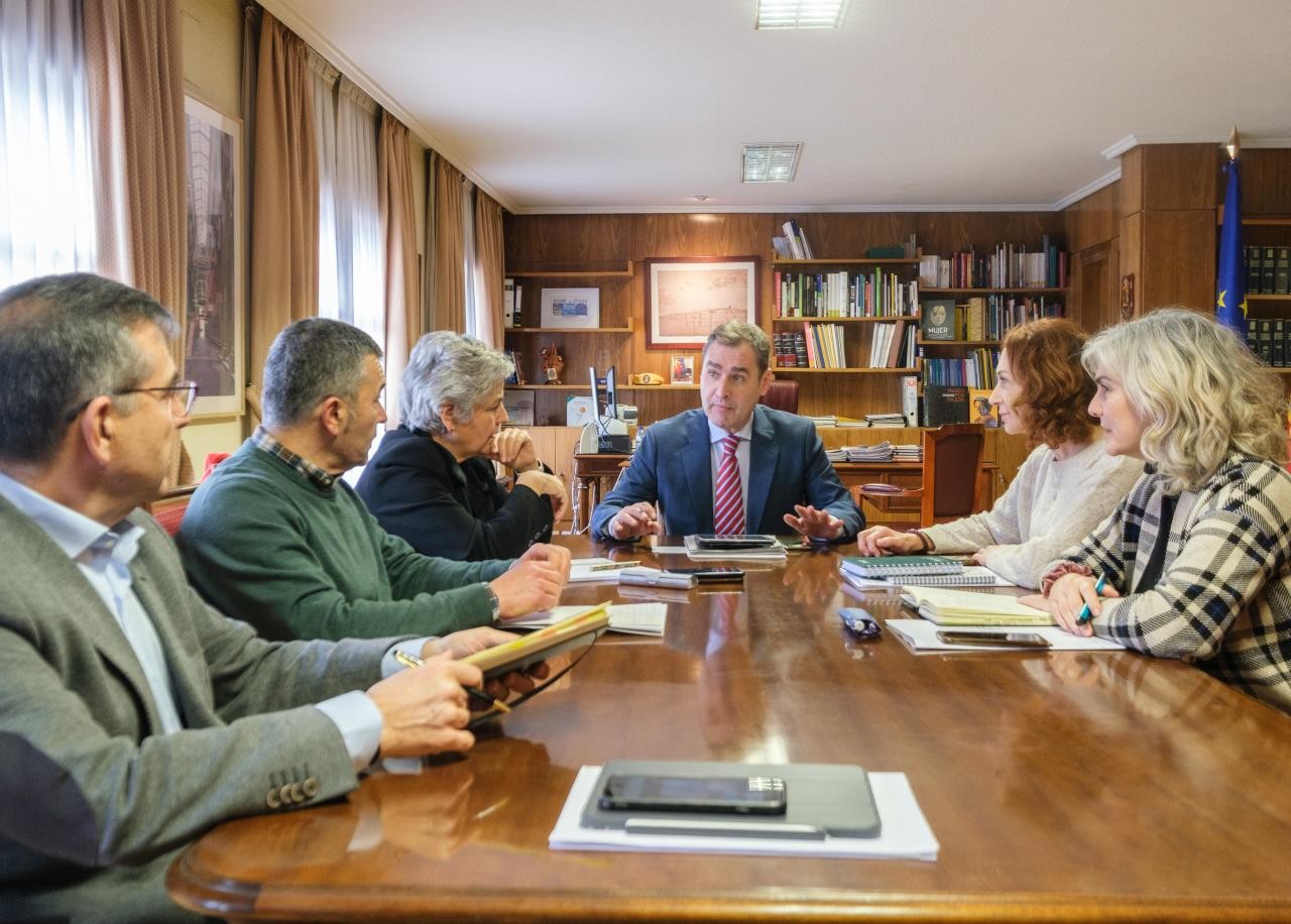 Os xubilados de Castela-A Mancha ingresan pola súa pensión case 100 euros máis ao mes de media que en 2022 e 250 euros máis que en 2018
