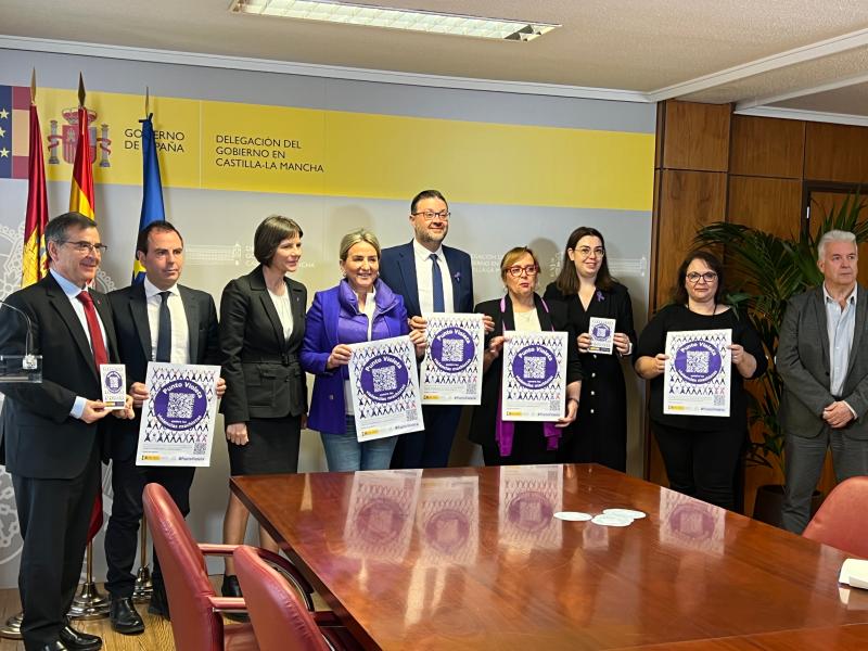 A Delegación do Goberno e a Consellería de Educación asinan un protocolo que permitirá crear puntos violeta nas bibliotecas públicas de Castela-A Mancha