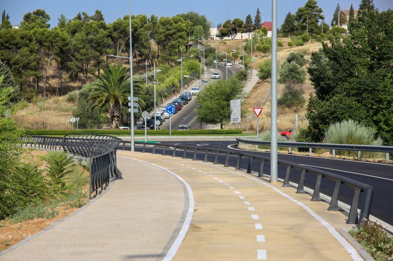 Terminan as obras do itinerario peonil e carril bici entre a avenida de Madrid e o Salto do Cabalo, cun investimento de 1,3 millóns do Goberno de España con fondos europeos