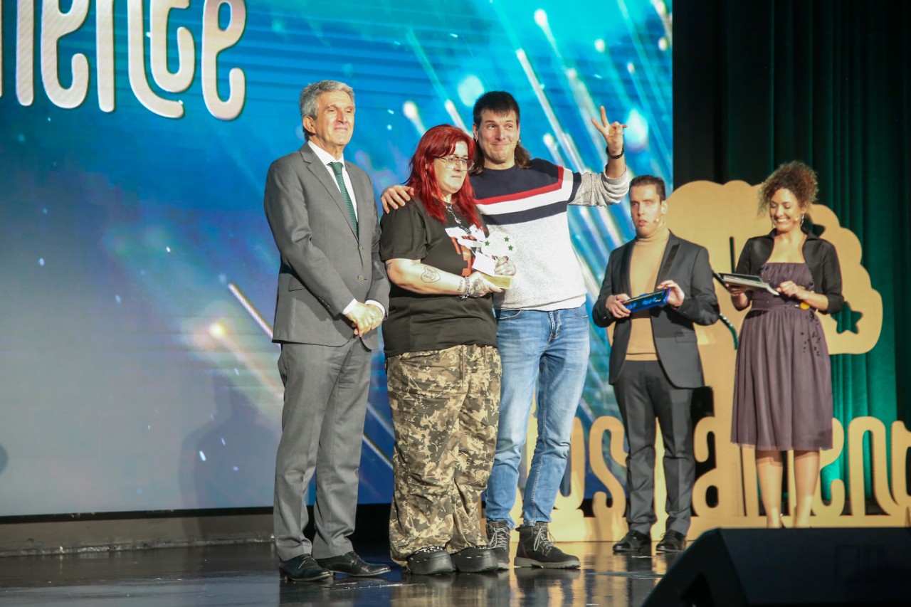 Sabrido mostra o recoñecemento do Goberno de España ás persoas con discapacidade na gala Inclusivamente organizada por Fundación ECR