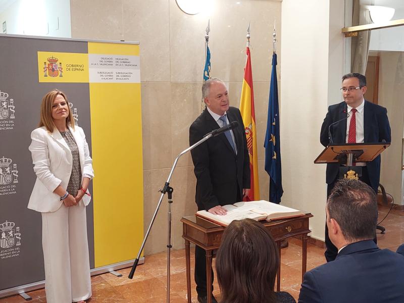 Toma de posesión de Carlos Sánchez como subdelegado do Goberno en Alacante