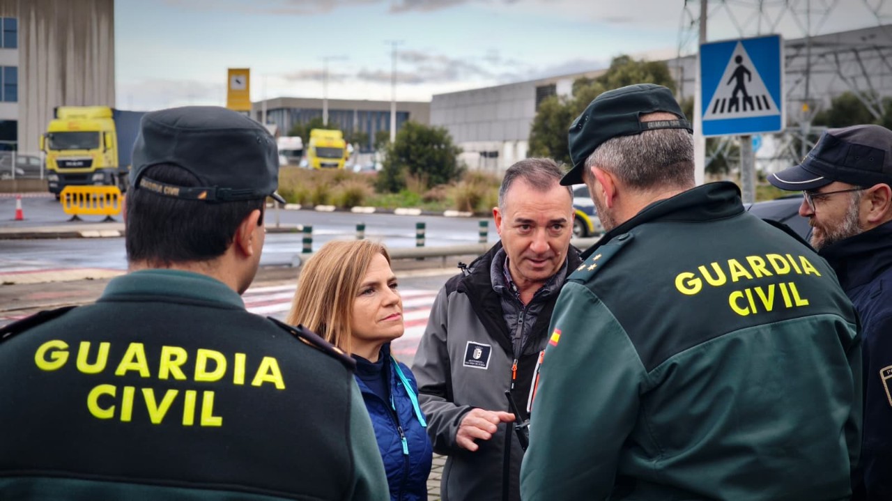 La delegada visita Riba-vermello de Túria, localidade afectada polo episodio de choivas