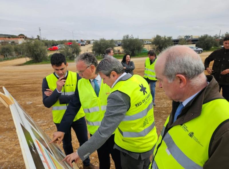 Santano destaca que a variante de Zafra sacará 1.200 vehículos pesados ao día do núcleo urbano