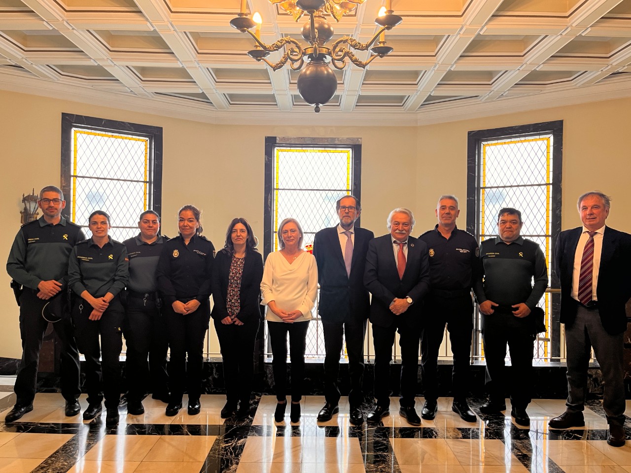 Emilio González preside a reunión de seguimento do Plan de Mellora da Convivencia e Seguridad Escolar, que se desenvolve en 46 centros da provincia