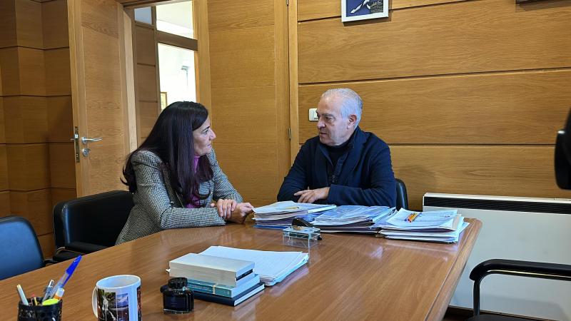 Isabel Rodríguez mantén un primeiro encontro co novo alcalde de Quiroga e infórmao das actuacións do Goberno no municipio