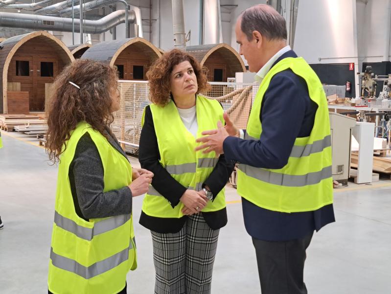 María Rivas destaca a aposta do Goberno polas empresas galegas para a modernización e mellora dos seus aeroportos