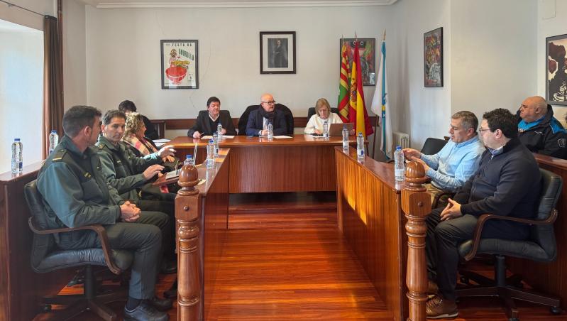 Eladio Santos analiza en Viana do Bolo a estabilización das cifras de feitos delituosos na comarca