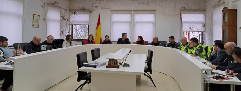 La subdelegada do Goberno en Lugo,  Isabel Rodríguez, copresidió hoxe co alcalde, Francisco Cajoto Caserío, a xunta local de seguridade de Foz