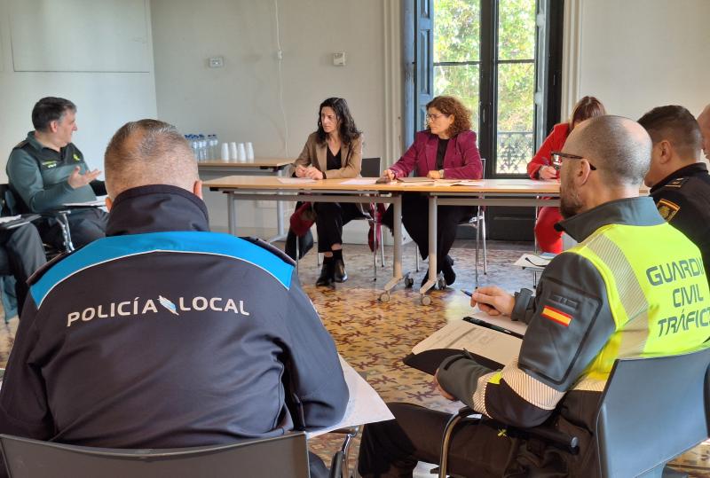 María Rivas destaca a colaboración entre Garda Civil e Policía Local para reforzar a seguridade nas estradas de Cambre