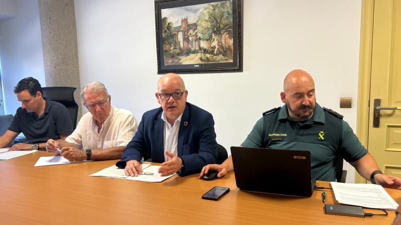 Eladio Santos coordina o dispositivo especial de seguridade para as festas dO Barco de Valdeorras