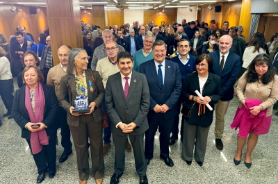 Imagen de familia da persoa galardoado este ano/este ano