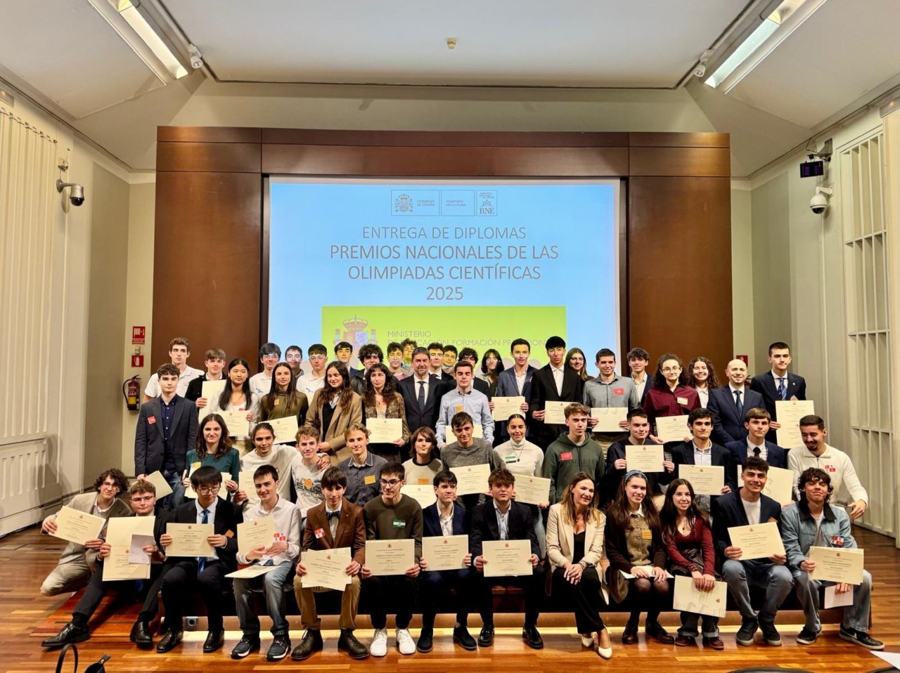 Imaxe de grupo do alumnado premiado