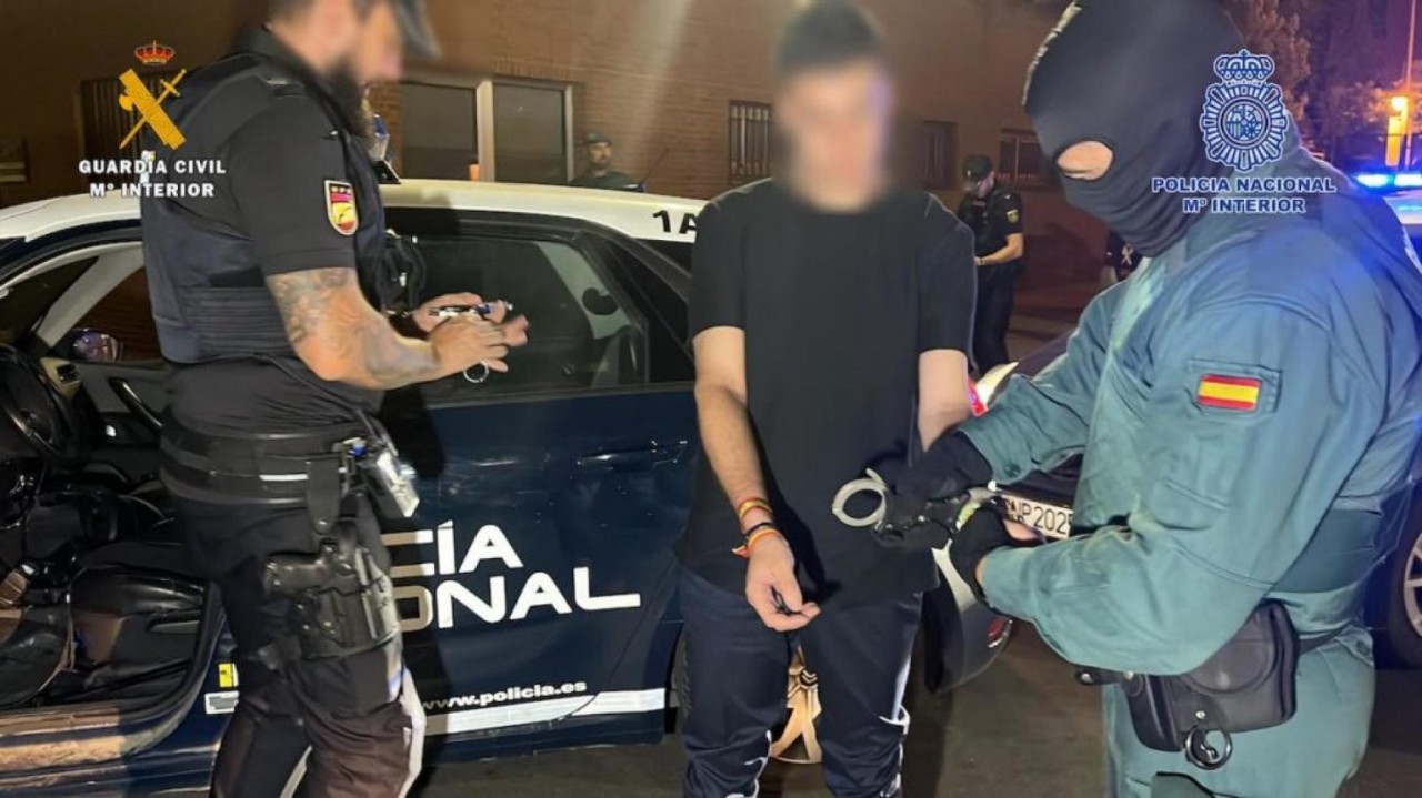 Imagen de arquivo dunha detención por parte de Policía Nacional e Garda Civil
