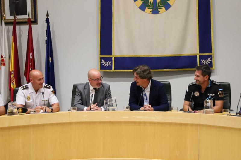 Un total de 300 axentes de Policía Nacional e Local velarán cada día pola seguridade nas festas de Fuenlabrada