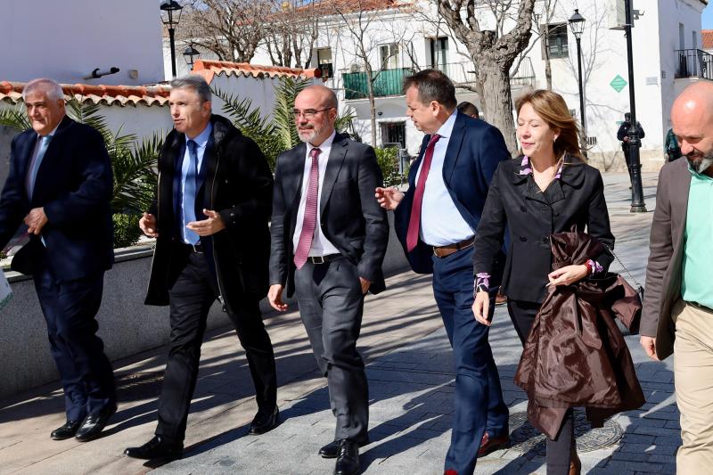 El delegado del Gobierno y el alcalde de Villanueva del Pardillo refuerzan su compromiso institucional para el desarrollo del municipio