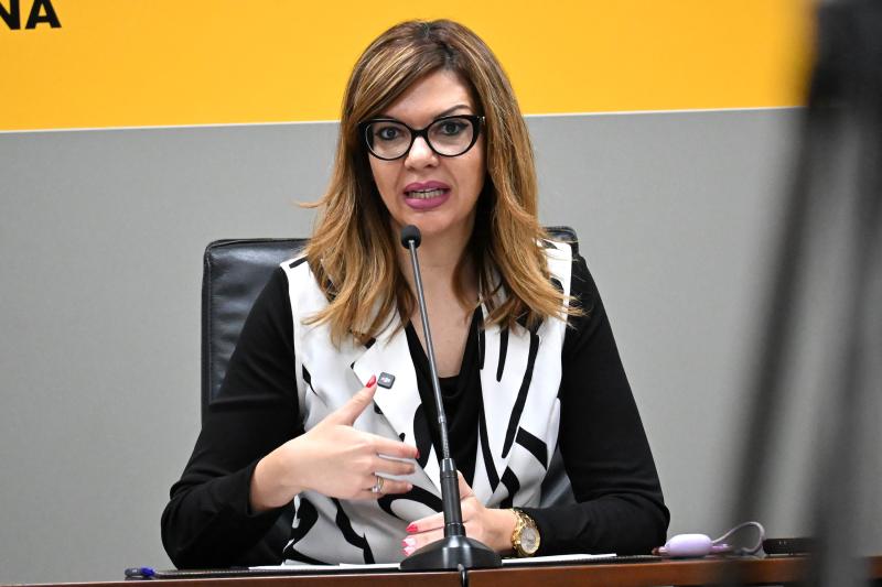 Sabrina Moh: “O investimento en bolsas aumentou un 60% respecto do Goberno anterior”