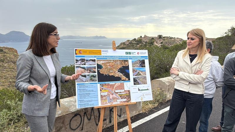 Guevara inaugura as obras de mellora do acceso ás baterías de Cabo Tiñoso, nas que o Goberno de España investiu 658.000 euros