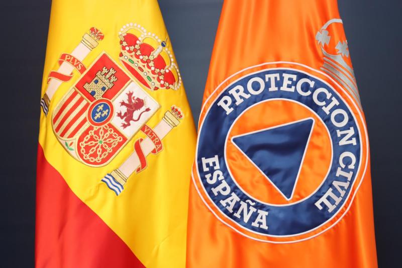 El Gobierno de España reconoce con las medallas al Mérito de Protección Civil la ayuda a los refugiados, los rescates en la montaña y la lucha contra los incendios