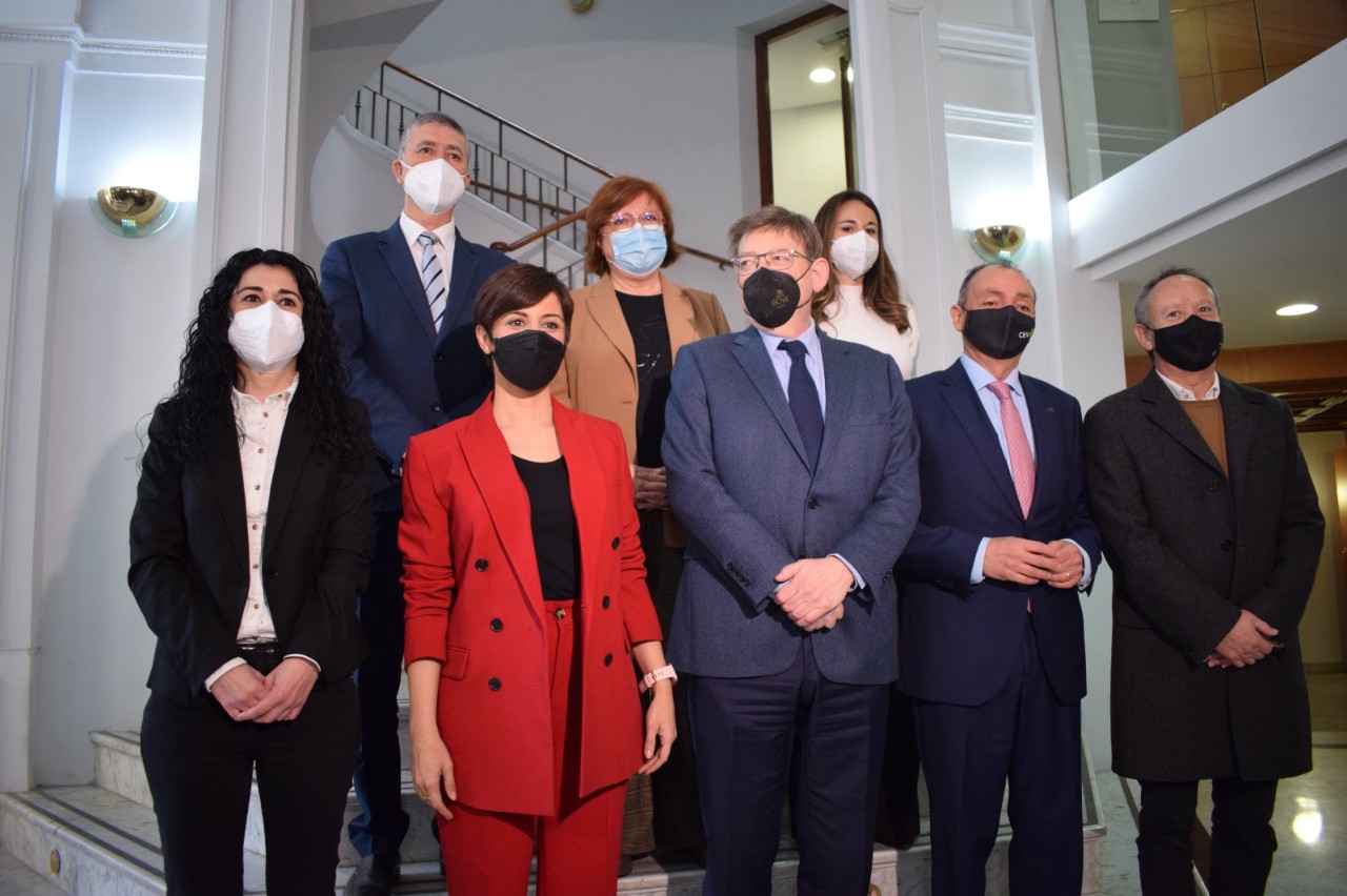 Reunión xunto a Ximo Puig cos axentes sociais da Comunitat Valenciana