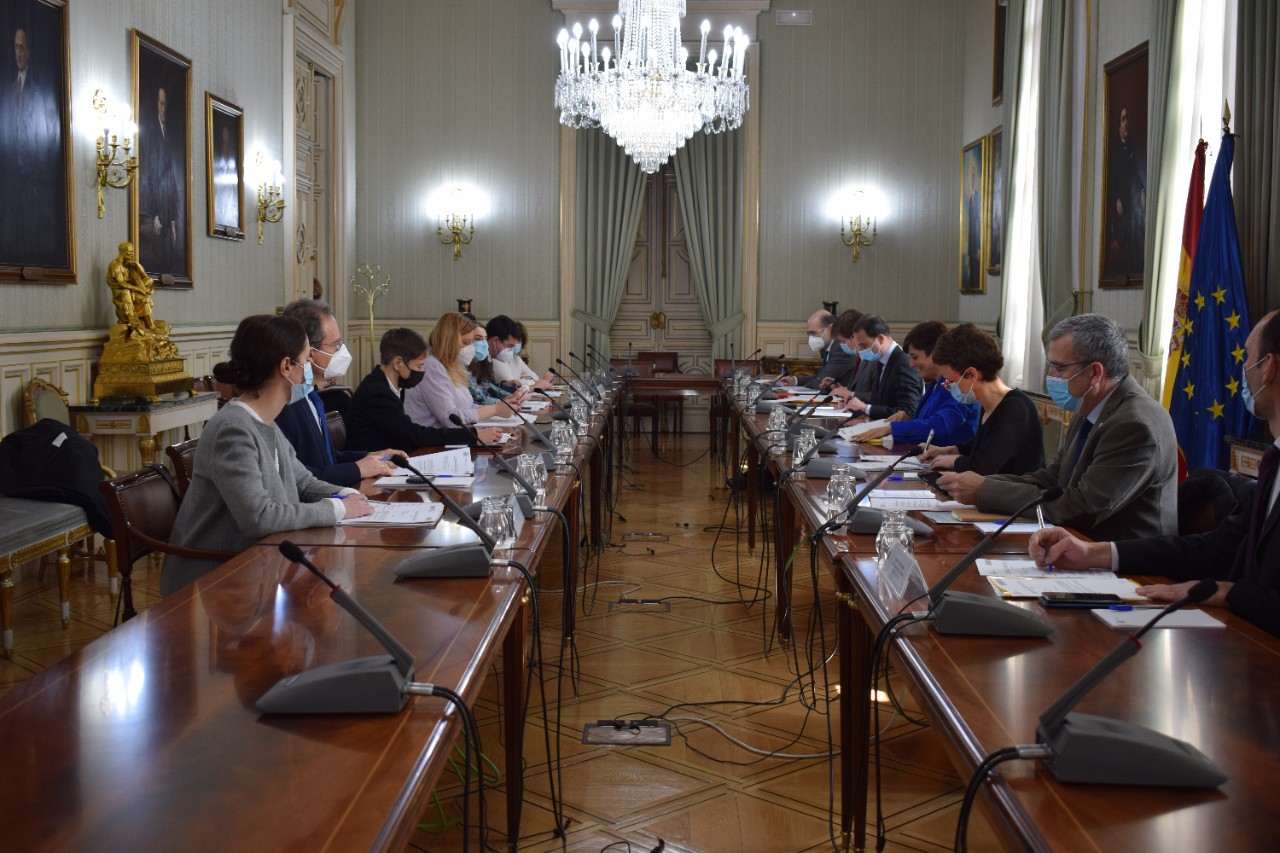 Constitución da Comisión consultiva para desconcentración de sedes da AGE