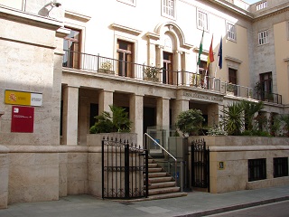 Fachada de la subdelegación de Almería