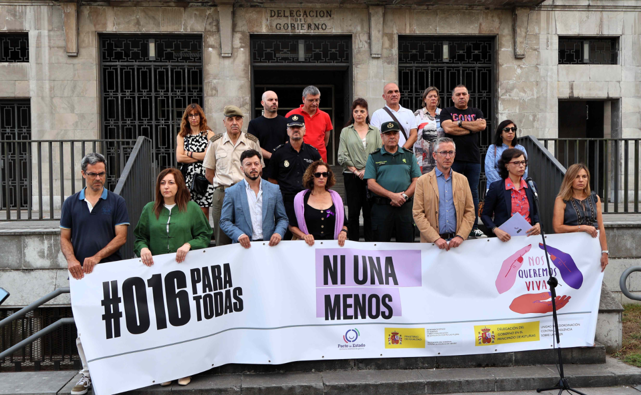 Minuto de silencio para condenar los cuatro asesinatos por violencia machista más recientes