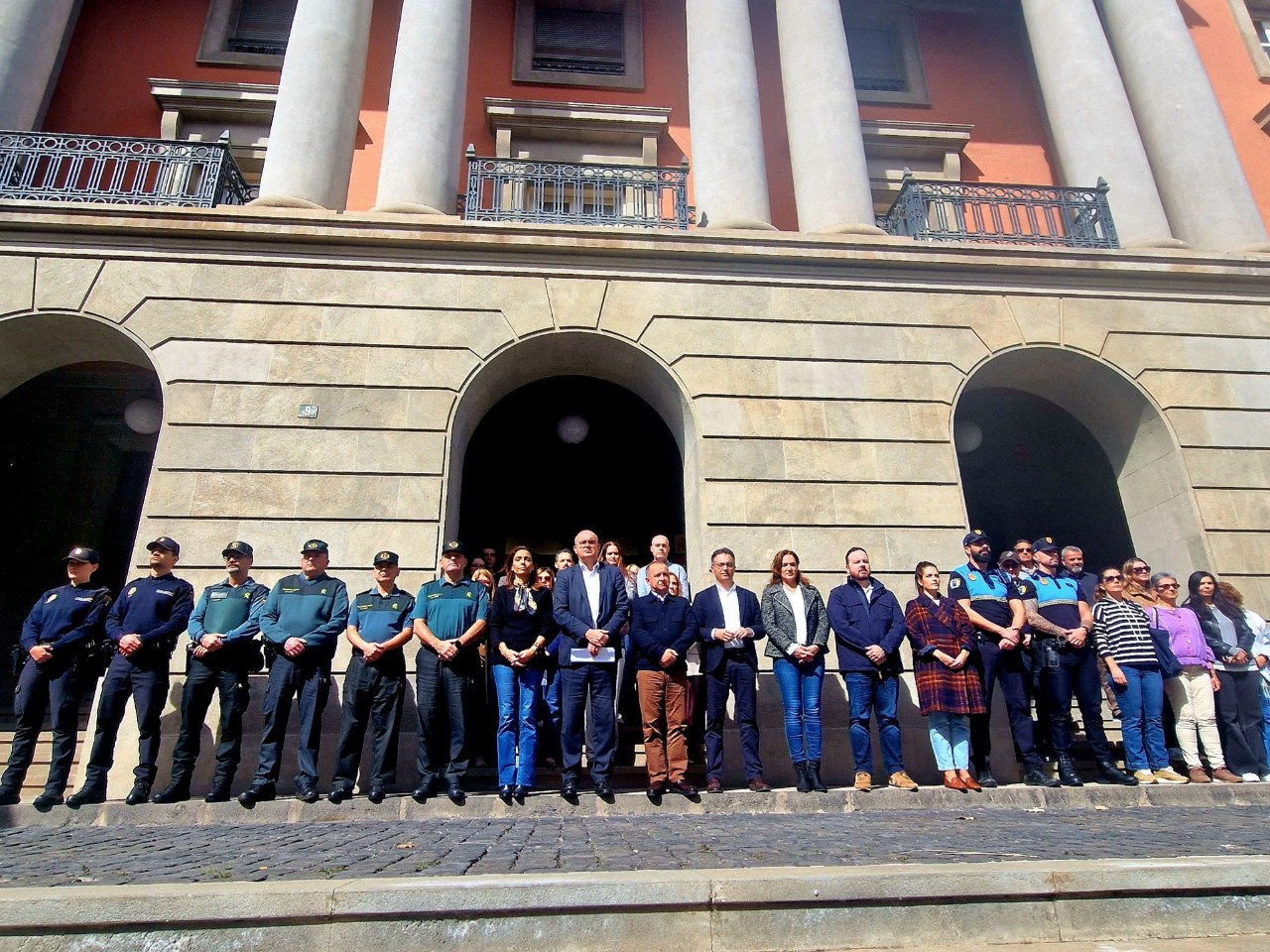 Minuto de silencio en Tenerife
