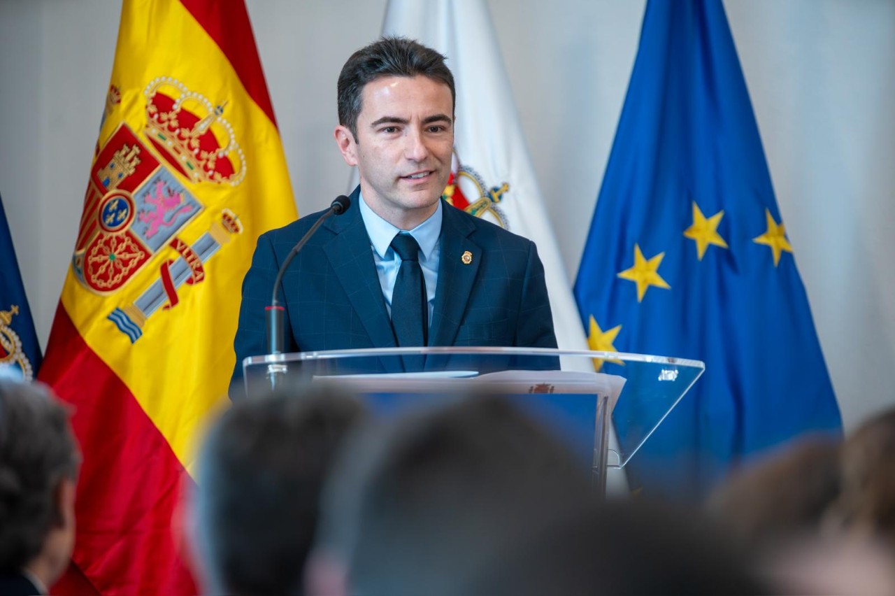 Fotografía del Delegado del Gobierno en Cantabria