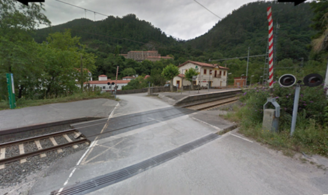 Paso a nivel en San Felices de Buelna