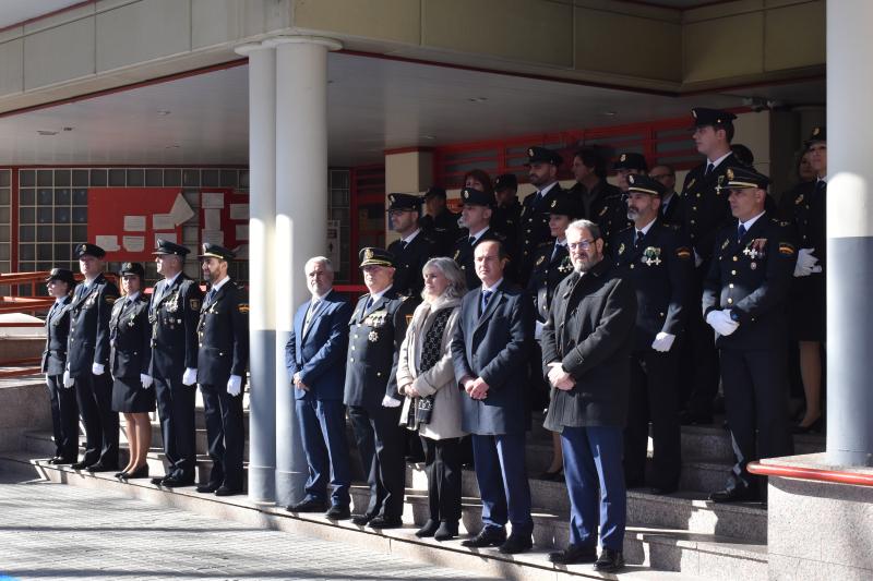La subdelegada del Gobierno agradece el trabajo de la Policía Nacional en la conmemoración del aniversario de su creación