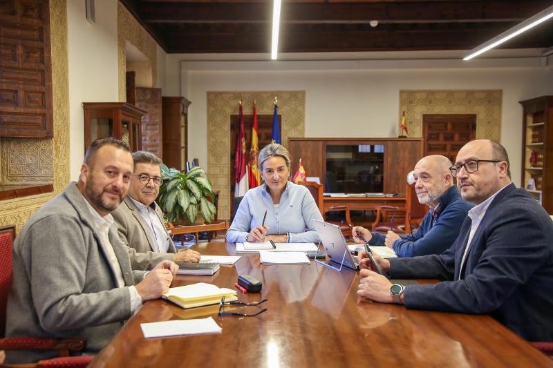 La delegada del Gobierno mantiene varias reuniones con alcaldes de la provincia de Toledo para repasar actuaciones y necesidades
