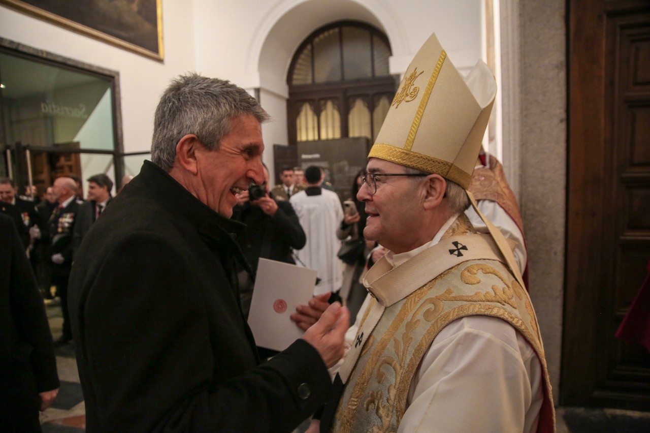 El delegado del Gobierno asiste a la celebración de San Ildefonso en la Catedral Primada de Toledo