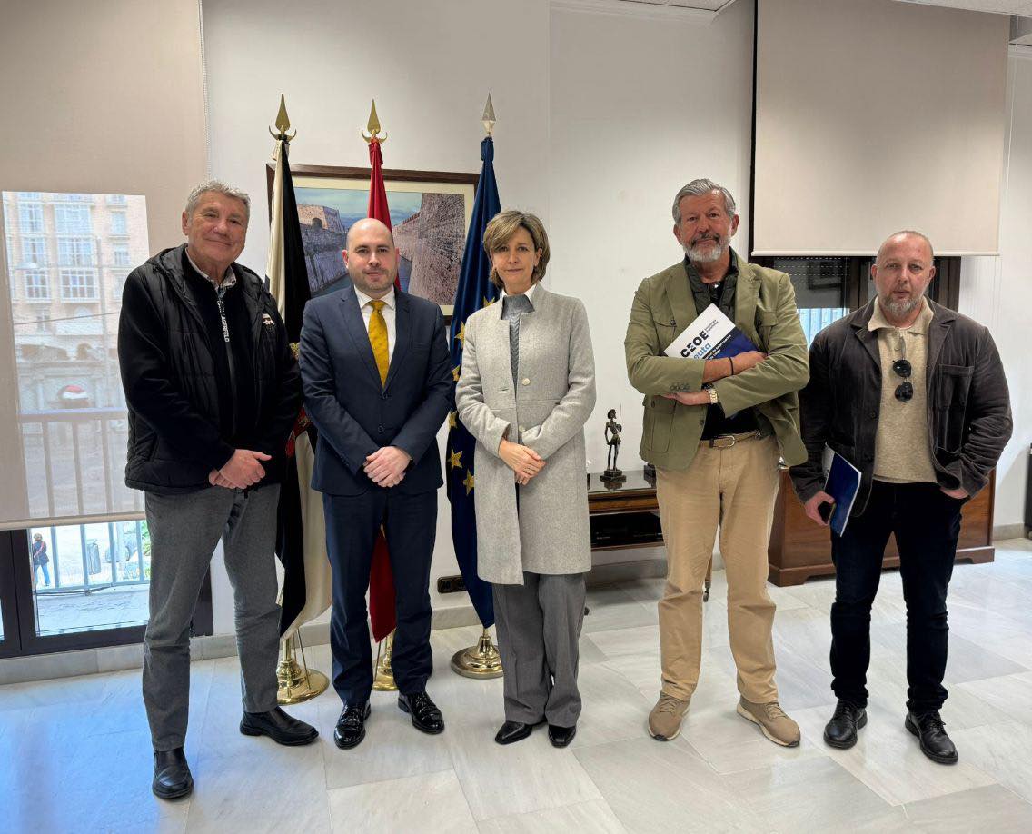 Reunión con la Confederación de empresarios 